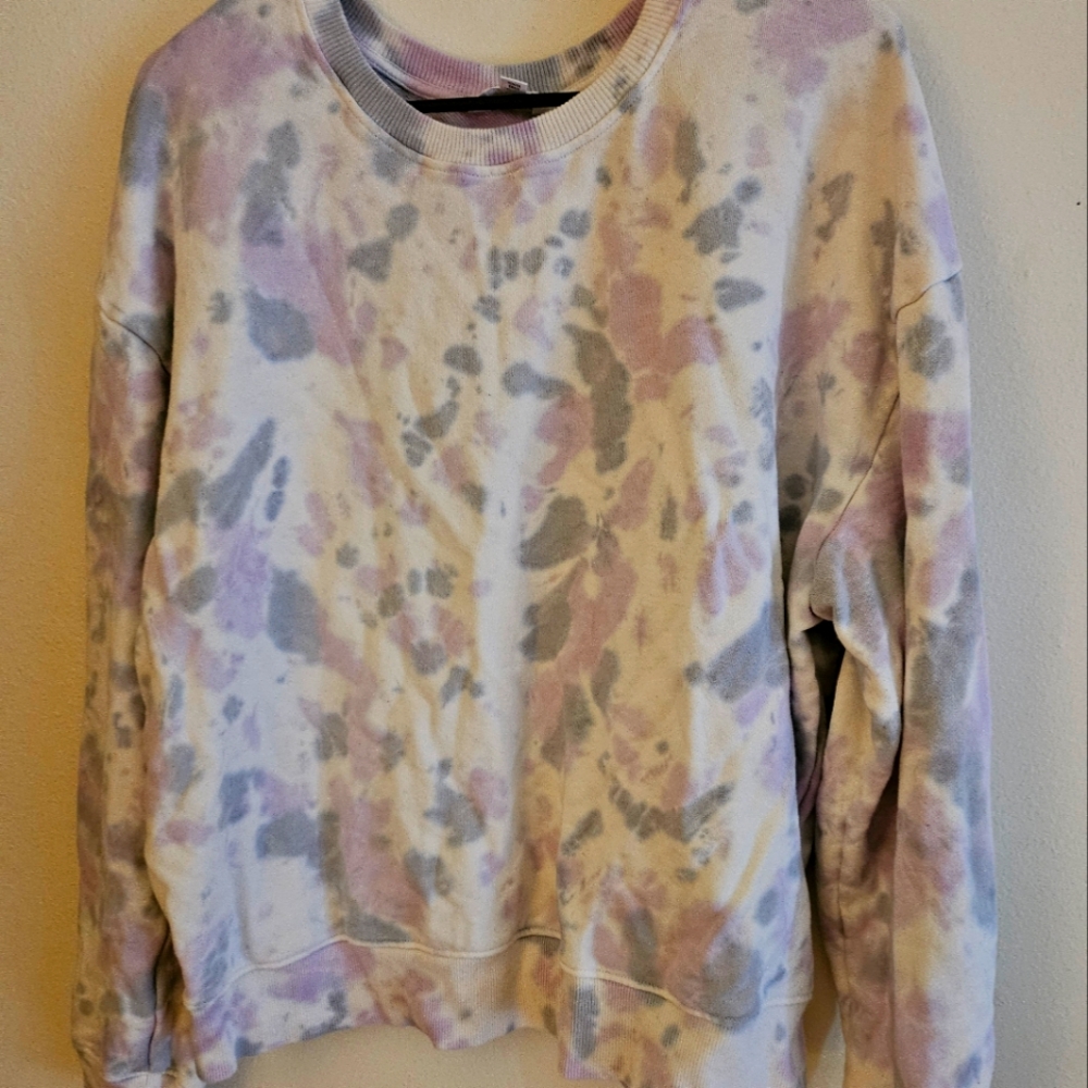 Long sleeve pullover